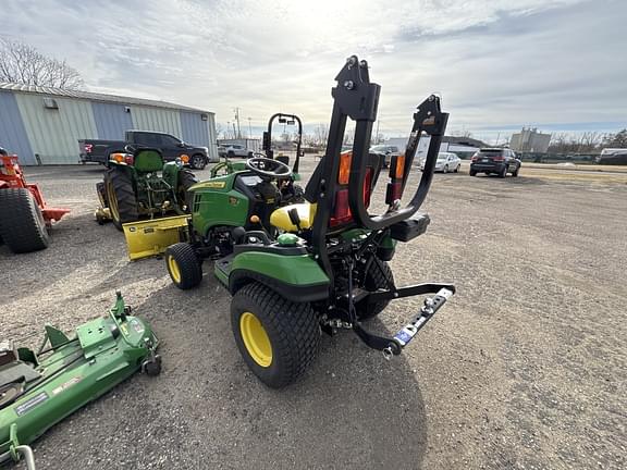 Image of John Deere 1025R equipment image 2