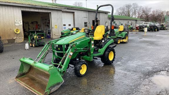 Image of John Deere 1025R equipment image 2