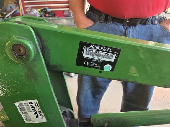 Image of John Deere 1025R equipment image 4