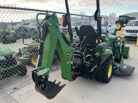 2014 John Deere 1025R Equipment Image0