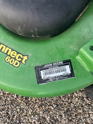 Image of John Deere 1025R equipment image 3