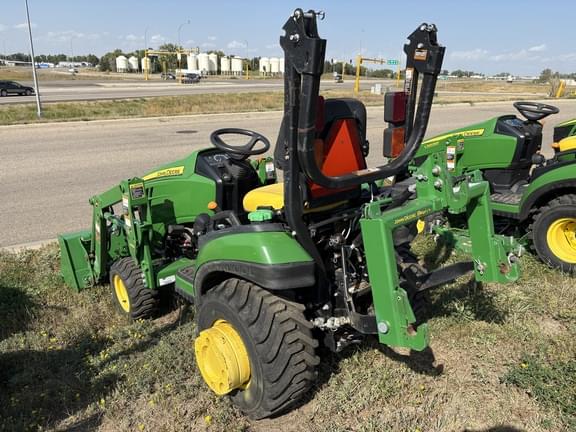 Image of John Deere 1025R equipment image 3