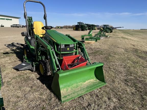Image of John Deere 1025R equipment image 2