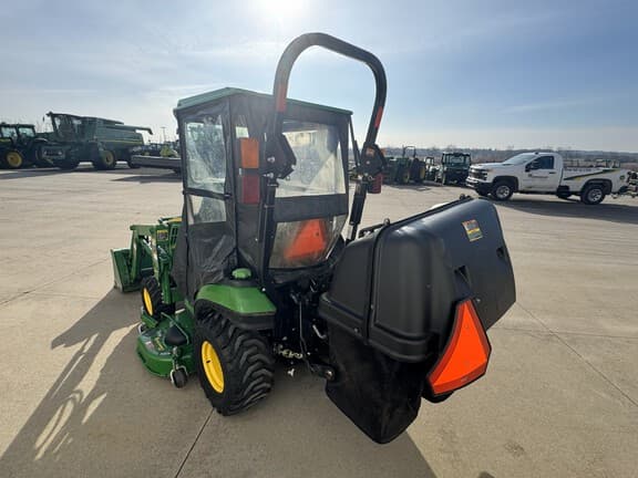 Image of John Deere 1025R equipment image 4
