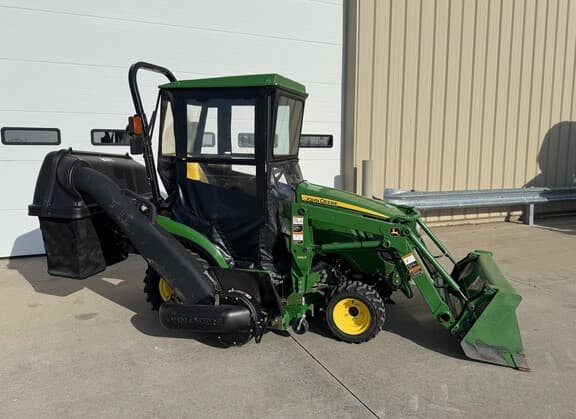 Image of John Deere 1025R equipment image 1