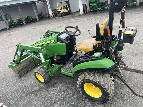 Image of John Deere 1025R equipment image 1