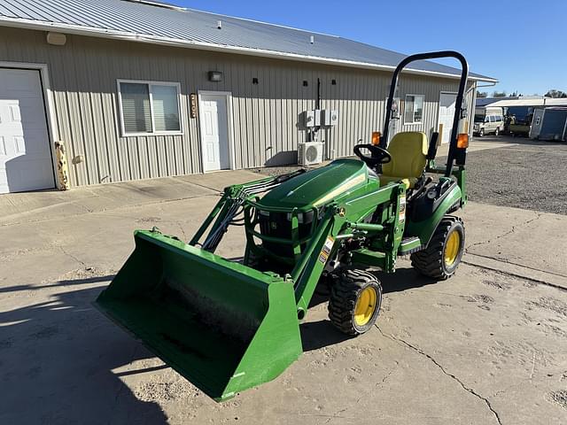 Image of John Deere 1025R equipment image 1