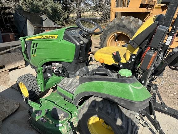 Image of John Deere 1025R equipment image 3