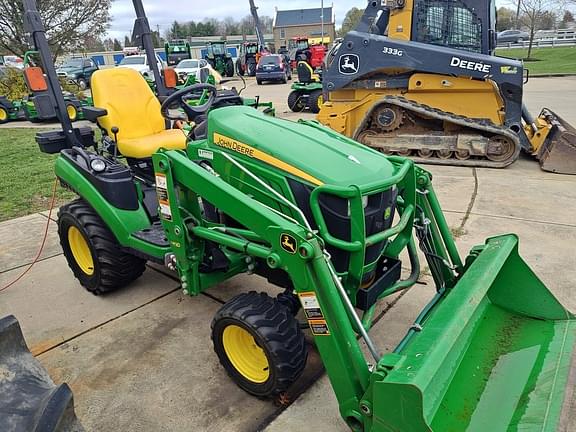 Image of John Deere 1025R equipment image 2