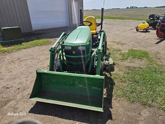 Image of John Deere 1025R equipment image 3