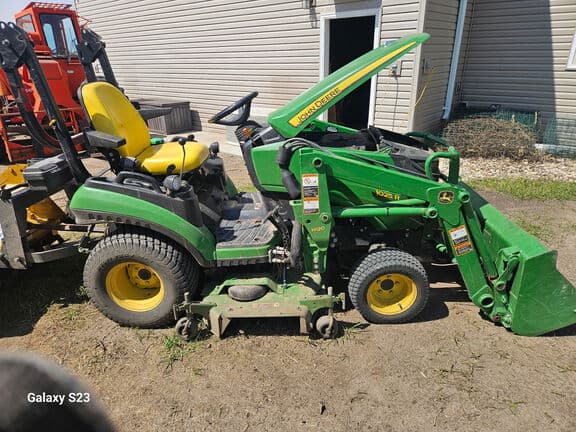 Image of John Deere 1025R equipment image 1