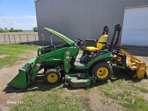 2014 John Deere 1025R Image
