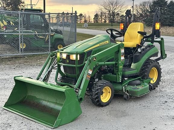 Image of John Deere 1025R equipment image 2