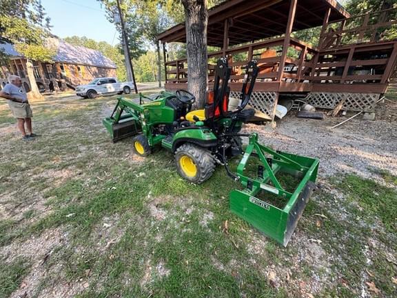 Image of John Deere 1025R equipment image 1