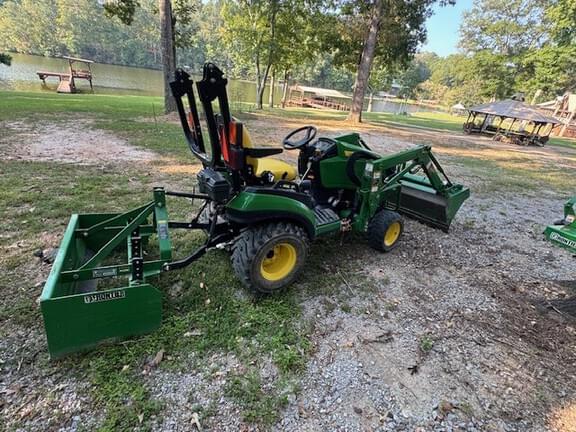 Image of John Deere 1025R equipment image 2