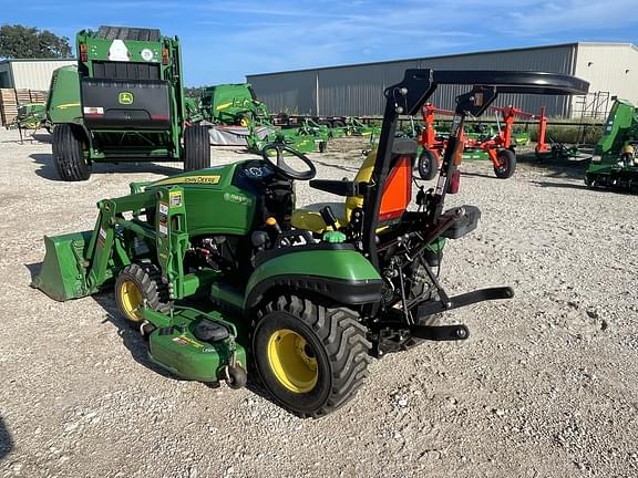 Image of John Deere 1025R equipment image 2