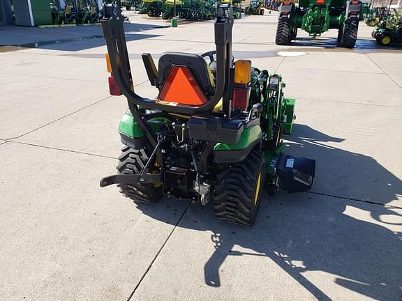 Image of John Deere 1025R equipment image 4