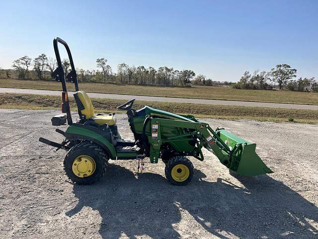 Image of John Deere 1025R equipment image 1