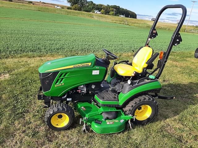 Image of John Deere 1025R equipment image 1