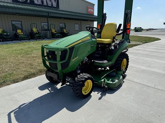 Image of John Deere 1025R equipment image 3