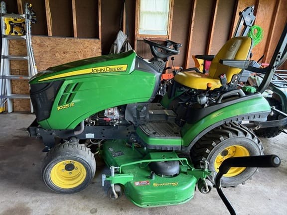 2014 John Deere 1025R Equipment Image0