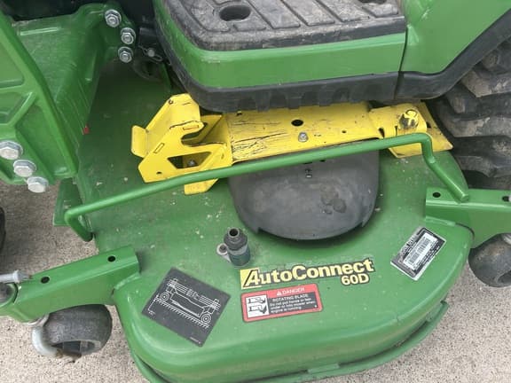 Image of John Deere 1025R equipment image 3
