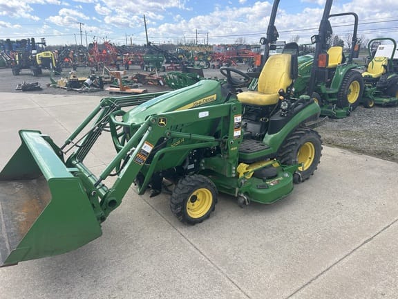 2014 John Deere 1025R Equipment Image0