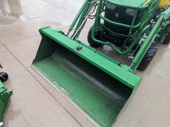 Image of John Deere 1025R equipment image 4