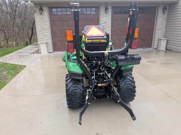 Image of John Deere 1025R equipment image 2