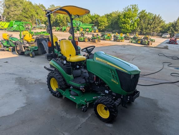Image of John Deere 1025R equipment image 2