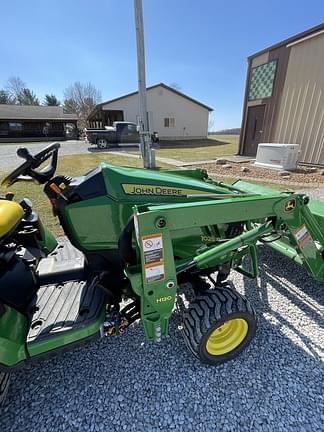 Image of John Deere 1025R equipment image 3