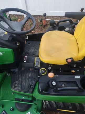 Image of John Deere 1025R equipment image 4