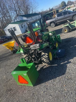 Image of John Deere 1025R equipment image 3