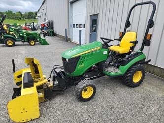 Image of John Deere 1025R equipment image 2
