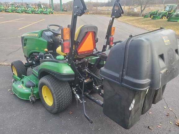 Image of John Deere 1025R equipment image 2