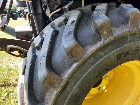 Image of John Deere 1025R equipment image 4