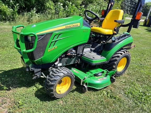 Image of John Deere 1025R equipment image 1