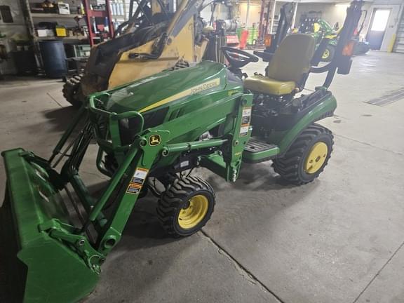 Image of John Deere 1025R equipment image 1