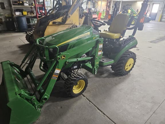Image of John Deere 1025R equipment image 1