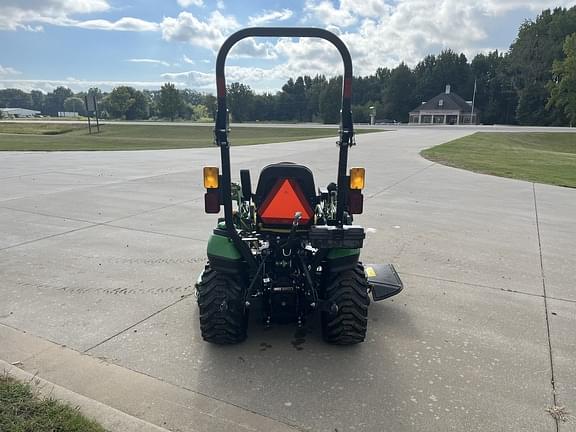 Image of John Deere 1025R equipment image 4