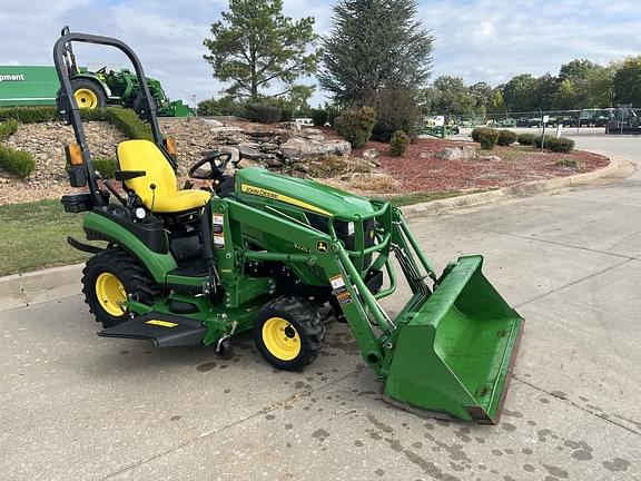 Image of John Deere 1025R equipment image 3