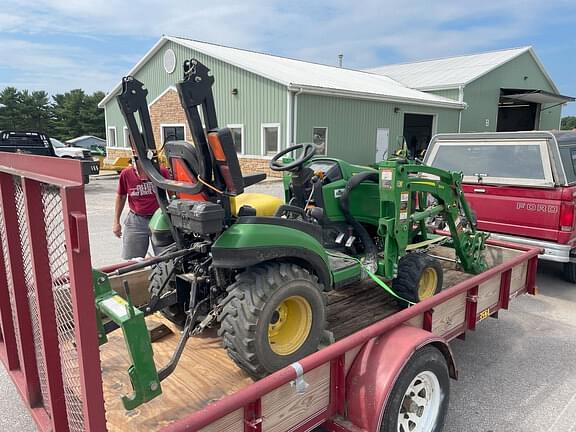 Image of John Deere 1025R equipment image 4