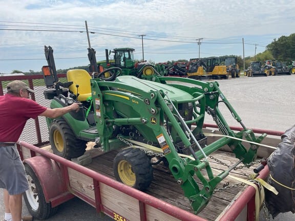 Main image John Deere 1025R