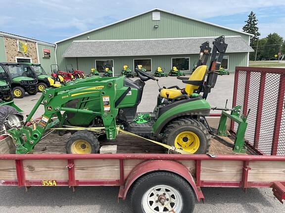 Image of John Deere 1025R equipment image 2