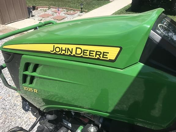 Image of John Deere 1025R equipment image 2