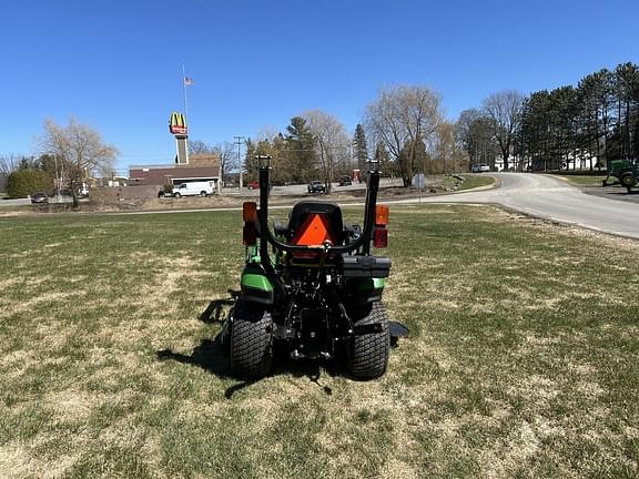 Image of John Deere 1025R equipment image 3