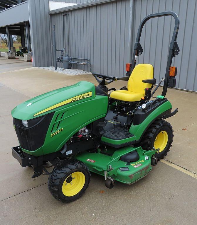 Image of John Deere 1025R Primary image