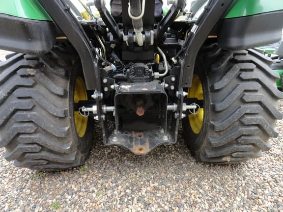 Image of John Deere 1025R equipment image 4