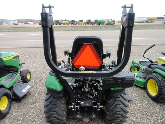 Image of John Deere 1025R equipment image 3