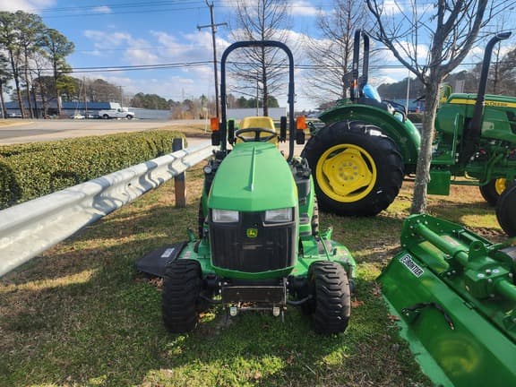 Image of John Deere 1025R equipment image 2